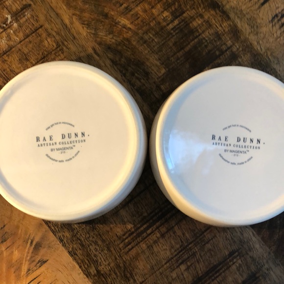 Cat’s food and water bowls - Picture 3 of 3